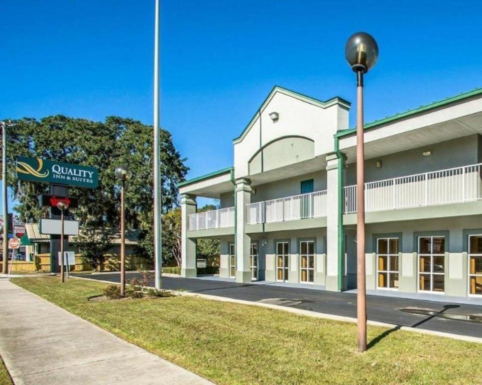 Quality Inn & Suites Near Panama City Beach Exteriör bild