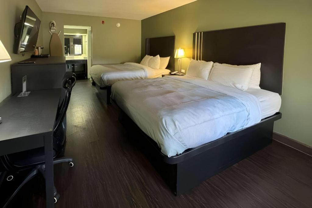Quality Inn & Suites Near Panama City Beach Exteriör bild