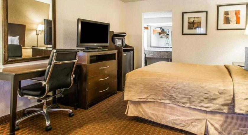 Quality Inn & Suites Near Panama City Beach Exteriör bild