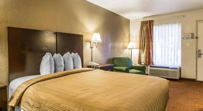 Quality Inn & Suites Near Panama City Beach Exteriör bild