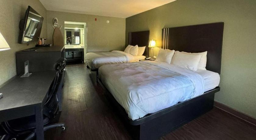 Quality Inn & Suites Near Panama City Beach Exteriör bild